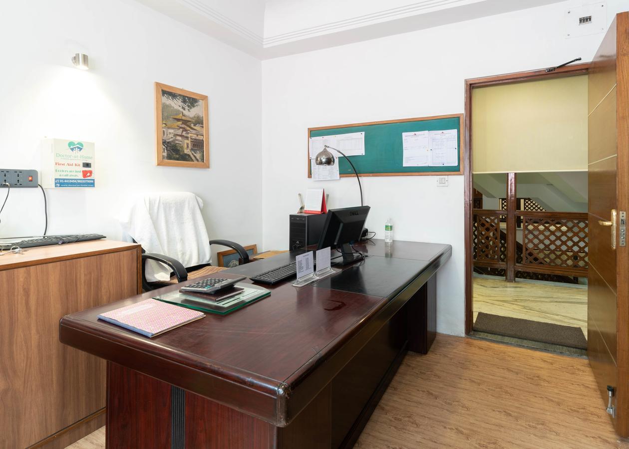 Marcopolo Business Hotel Катманду Екстер'єр фото